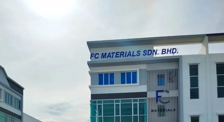 Photograph of FC Materials' a leading food ingredient distributor, essential oil supplier,  personal care ingredient distributor and health supplement ingredients distributor in Malaysia, storing quality products for swift delivery.